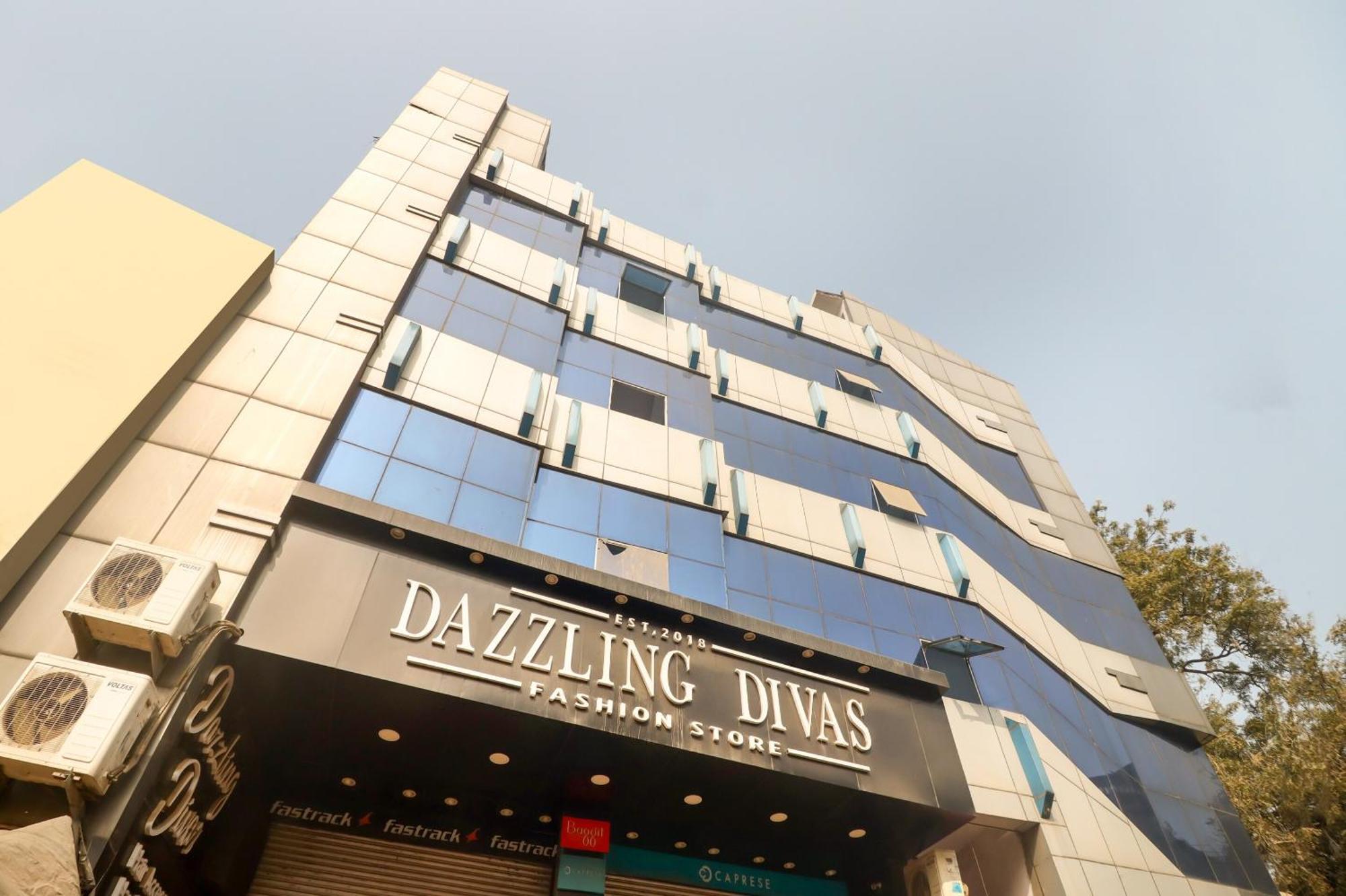 Super Collection O Dolphin Hotel Lucknow Exterior foto